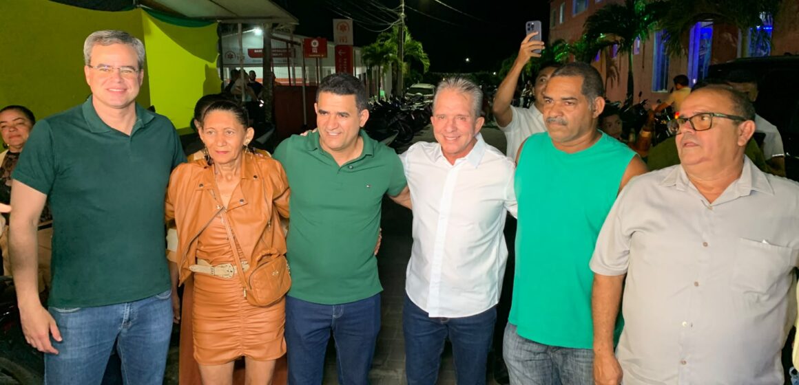 Caaporã dá demonstração de força política: Prefeito Chico Nazário reúne multidão e apresenta seus pré-candidatos Nabor Wanderley ao senado Efraim Filho pré-candidato a governador ,George Morais a federal e Cilinha pré-candidata a dep estadual