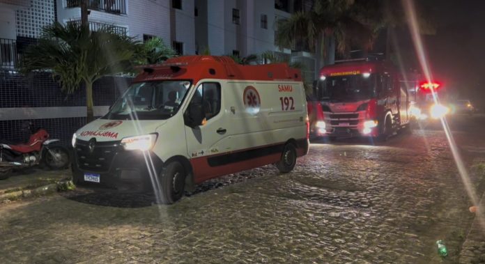 Idoso fica ferido após explosão de botijão de gás em apartamento, em João Pessoa