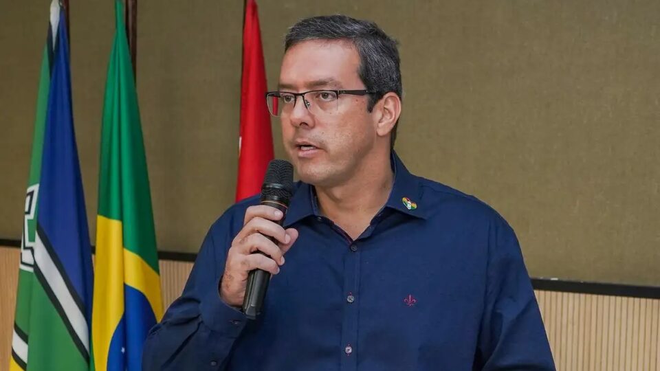 Prefeito de Macapá renuncia após suspeita de desvio de verbas federais